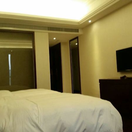 Phoenix Grand Hotel Fenghuang Exterior photo