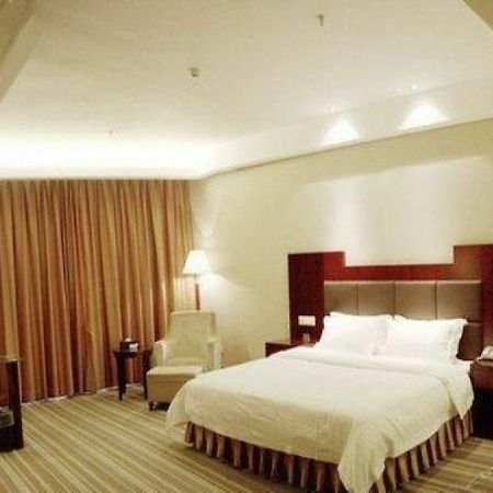 Phoenix Grand Hotel Fenghuang Exterior photo