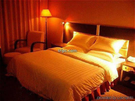 Phoenix Grand Hotel Fenghuang Exterior photo