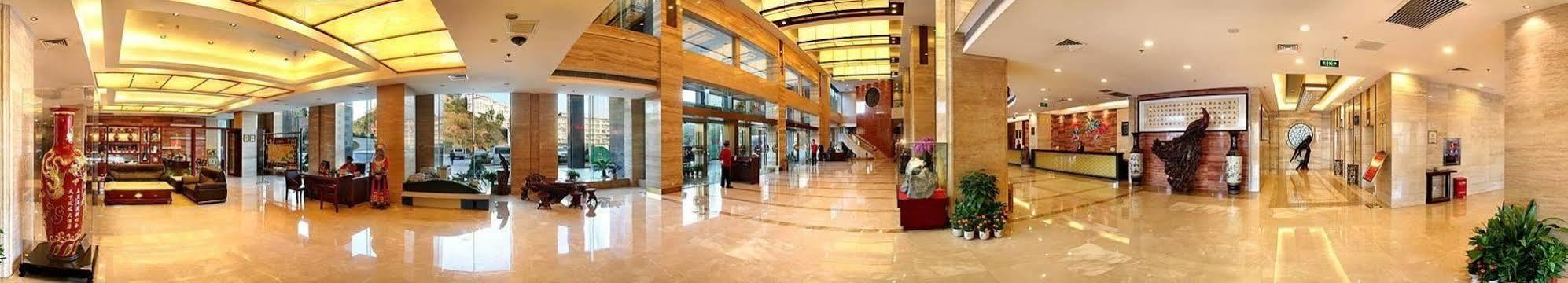 Phoenix Grand Hotel Fenghuang Exterior photo
