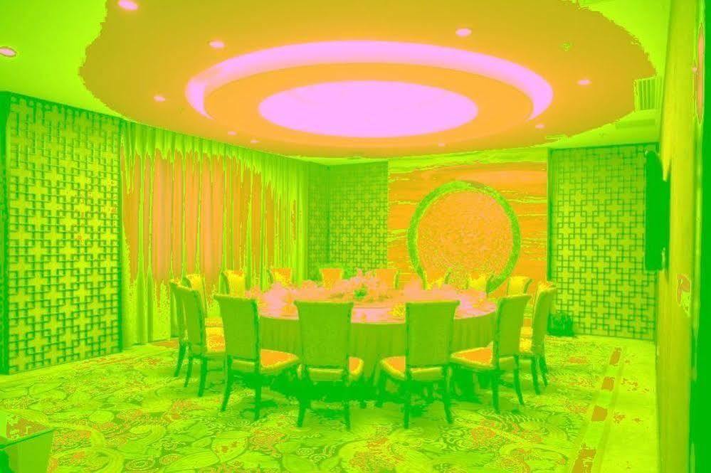 Phoenix Grand Hotel Fenghuang Exterior photo